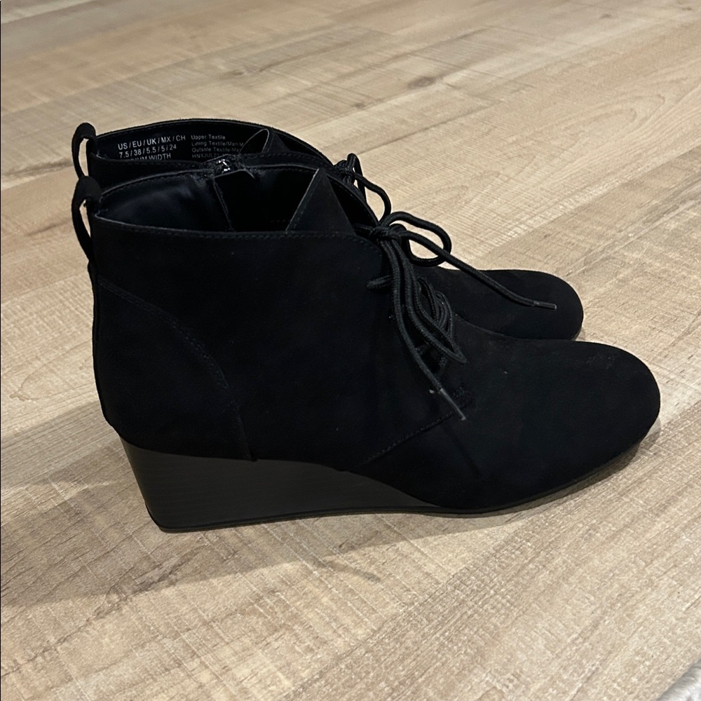 Kenneth Cole Reaction wedge booties!